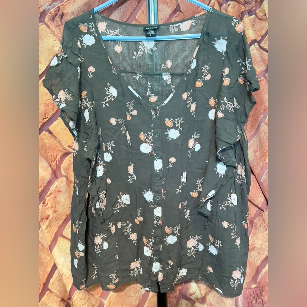 Torrid 3 top, button up, short sleeves